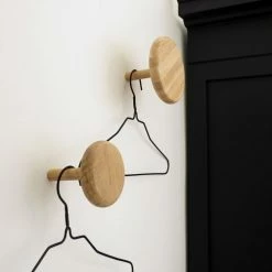 Arne Lykke Portemanteaux Et Patères Patère Bouton (lot De 2) Bois Clair -Meubles d'appoint Soldes patere bouton lot de 2 bois clair 2