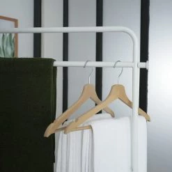 Urban Meuble Valets De Nuits Et Portants Portant Vêtement Porte-serviette Moderne Et élégant Blanc -Meubles d'appoint Soldes portant vetement porte serviette moderne et elegant blanc 3